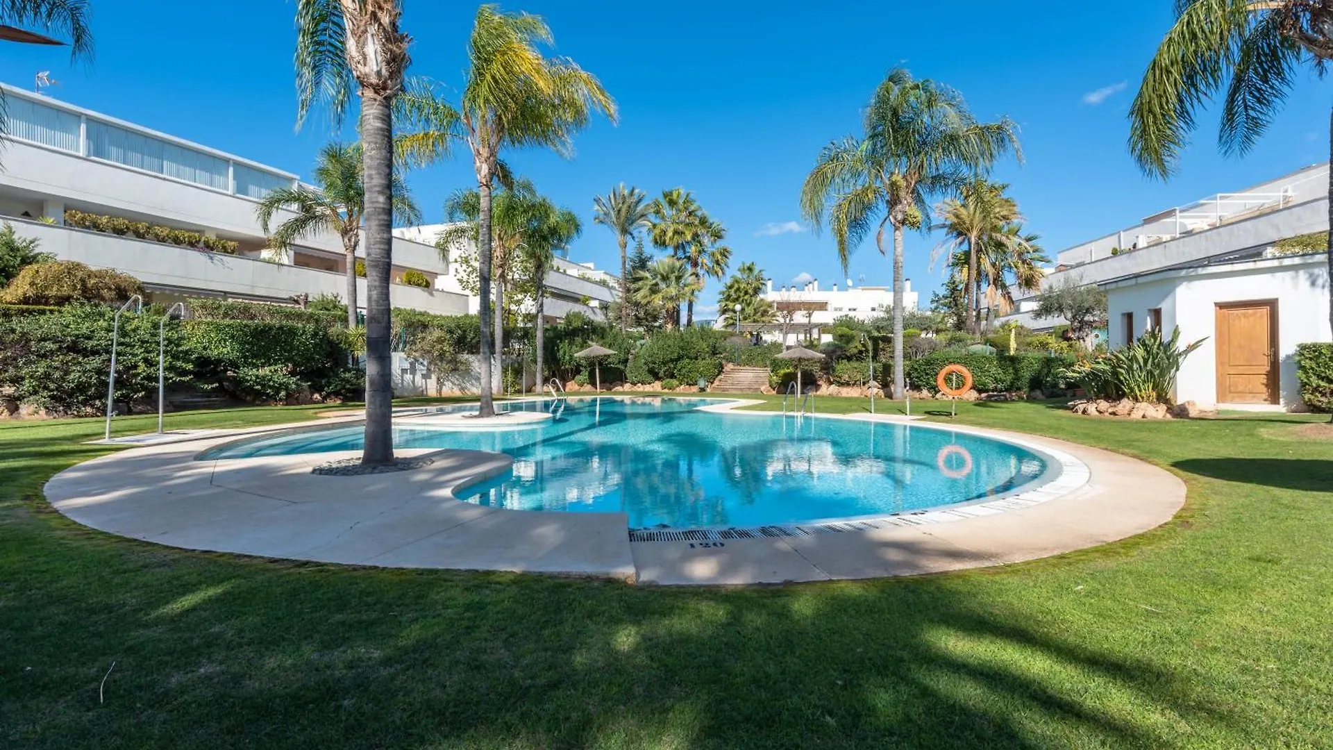 Apartamento Altos De Banus L Marbella